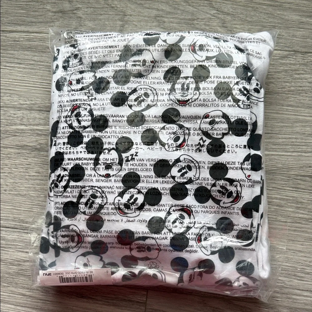 Disney White & Black Mickey Mouse Kids Pajama Set Size Small